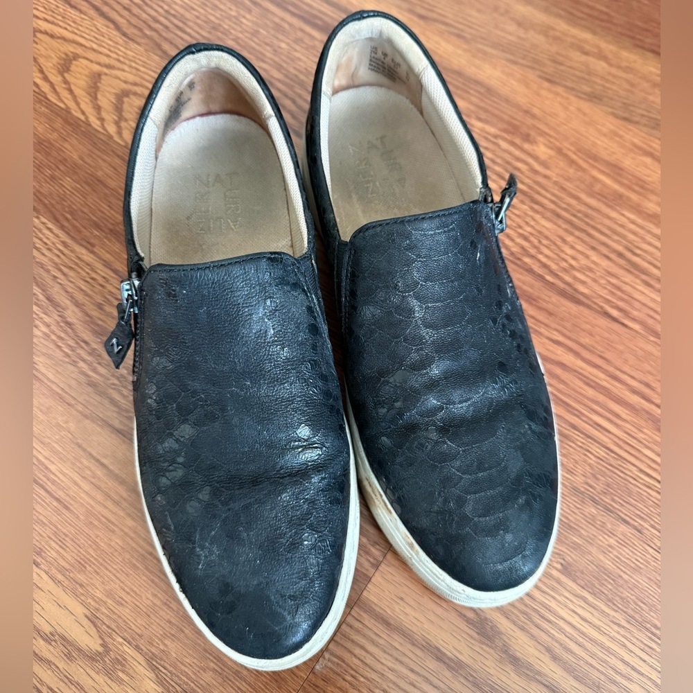 Naturalizer Hawthorn Black Snake Embossed Leather Zip Slip-On Sneaker- Size 7
